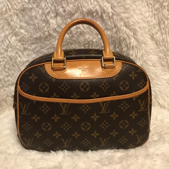Louis Vuitton Handbags - Authentic Vintage Louis Vuitton Trouville handbag EUC